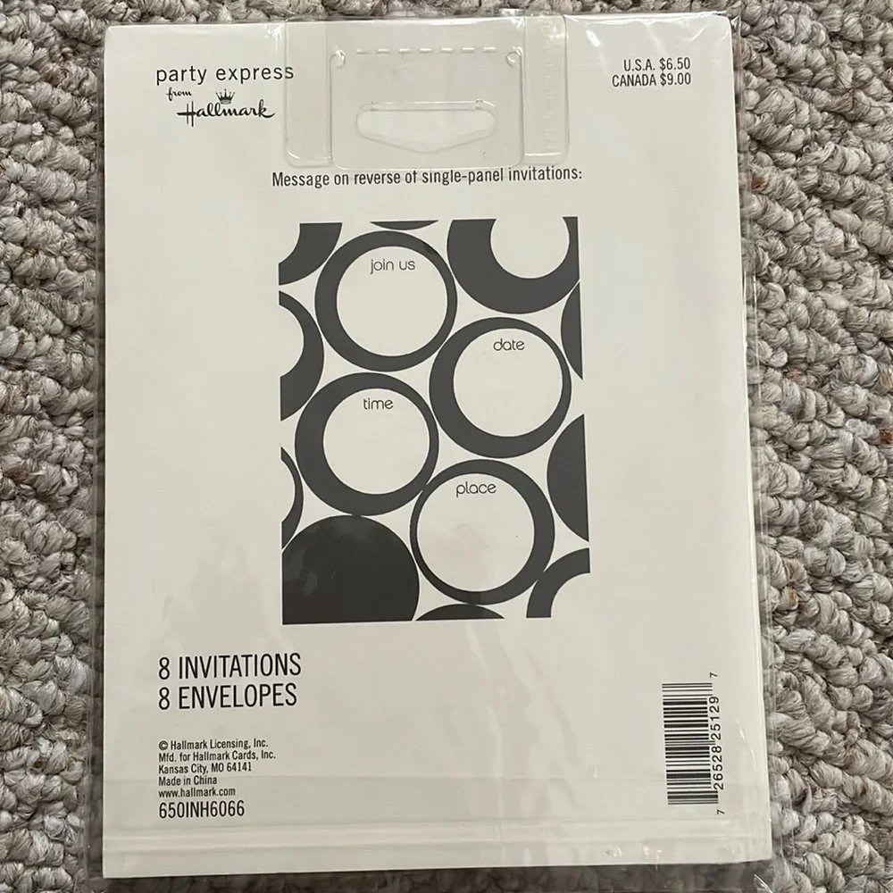 Hallmark party express invitations NWT pack of 8 invitations